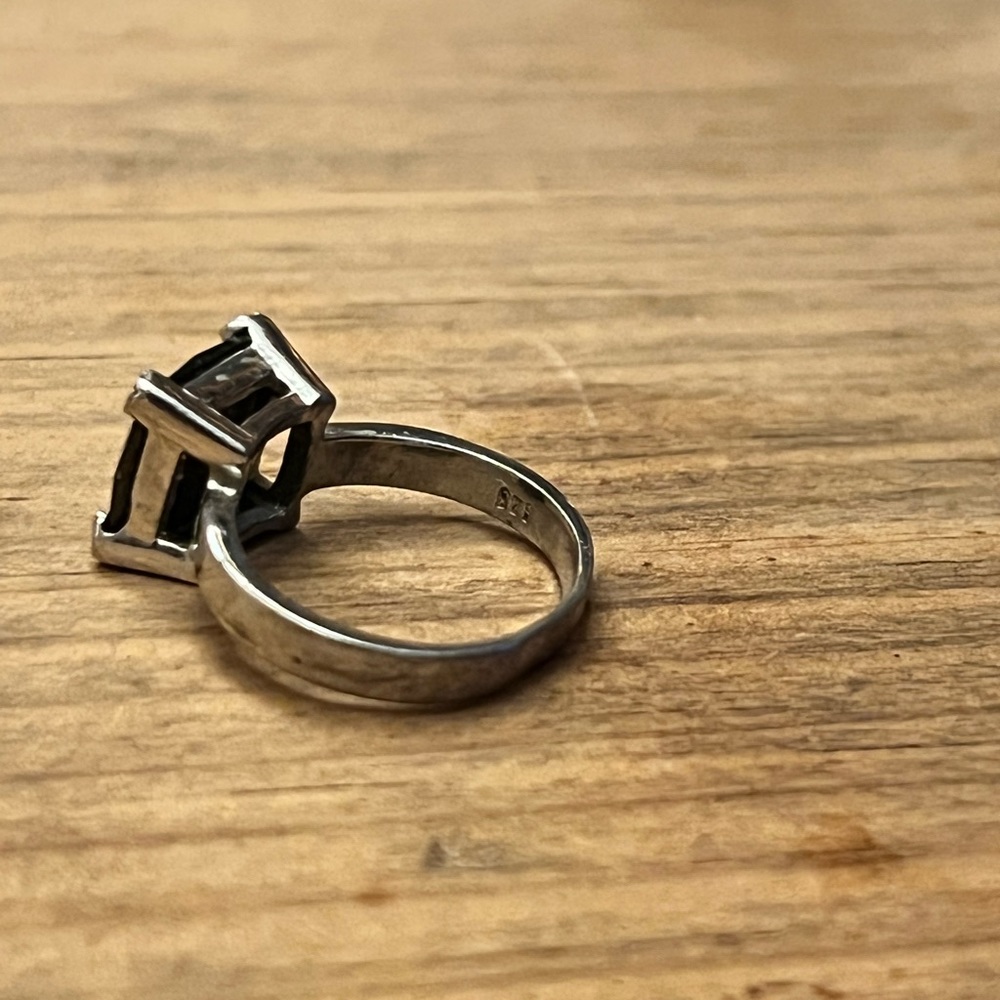 Silver ring - Picture 2 of 2